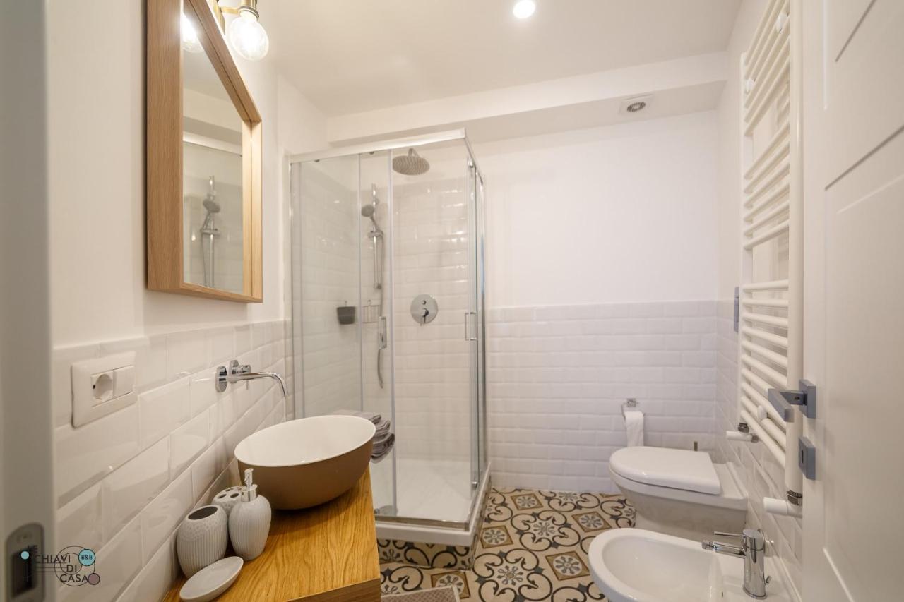 Le Chiavi Di Casa Bed & Breakfast Наполи Екстериор снимка
